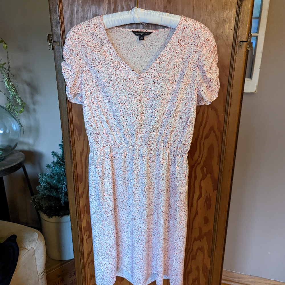 NWOT Banana Republic Factory dress. Size XS.